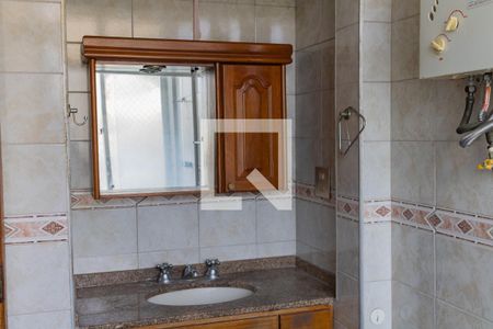Apartamento à venda com 120m², 4 quartos e 2 vagas Apartamento à venda com 120m², 4 quartos e 2 vagasBanheiro da Suíte