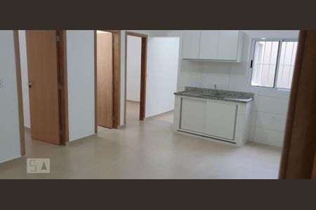 Sala e Cozinha de apartamento para alugar com 2 quartos, 50m² em Vila Leonor, São Paulo