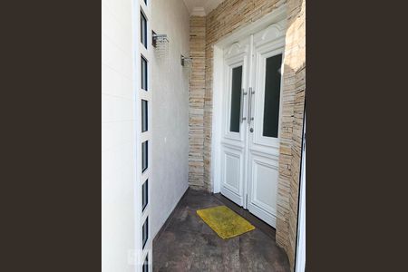 Casa à venda com 350m², 4 quartos e 5 vagasEntrada