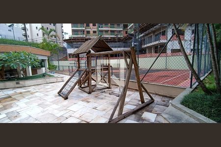 Apartamento para alugar com 185m², 3 quartos e 3 vagasÁrea comum - Playground