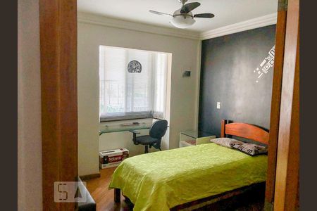 Casa à venda com 270m², 4 quartos e 4 vagas Casa à venda com 270m², 4 quartos e 4 vagasQuarto 4