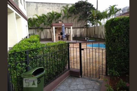 Apartamento à venda com 71m², 3 quartos e 1 vaga Apartamento à venda com 71m², 3 quartos e 1 vagaÁrea comum - Piscina