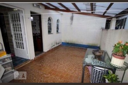 Casa à venda com 295m², 4 quartos e 3 vagas Casa à venda com 295m², 4 quartos e 3 vagasÁrea de Serviço