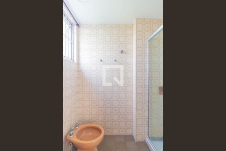 Banheiro de apartamento para alugar com 1 quarto, 45m² em Vila Assunção, Porto Alegre