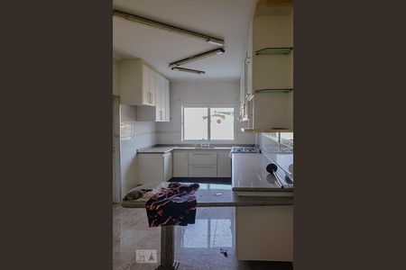 Apartamento à venda com 130m², 3 quartos e 2 vagas Apartamento à venda com 130m², 3 quartos e 2 vagasCozinha