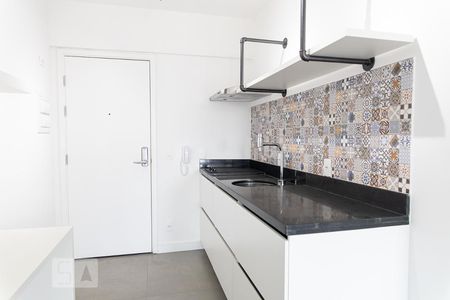 Cozinha de kitnet/studio para alugar com 1 quarto, 28m² em República, São Paulo