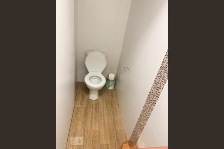 Casa à venda com 350m², 2 quartos e 2 vagasLavabo