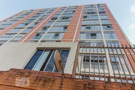 Apartamento à venda com 60m², 2 quartos e 1 vaga Apartamento à venda com 60m², 2 quartos e 1 vagaFachada