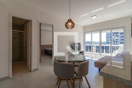 Sala de apartamento para alugar com 1 quarto, 50m² em Empresarial 18 do Forte, Barueri