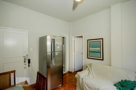 Sala de apartamento para alugar com 1 quarto, 40m² em Copacabana, Rio de Janeiro