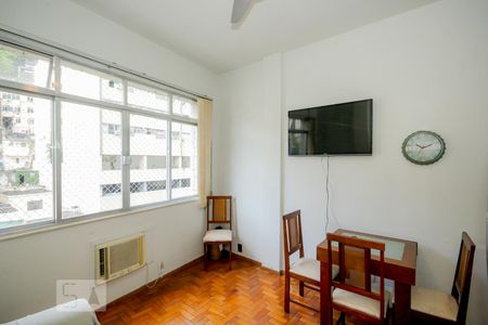Sala de apartamento para alugar com 1 quarto, 40m² em Copacabana, Rio de Janeiro