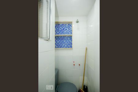 Apartamento para alugar com 40m², 1 quarto e sem vaga Apartamento para alugar com 40m², 1 quarto e sem vagaBanheiro de Serviço