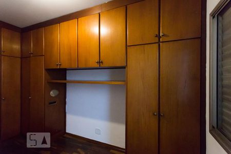 Quarto 2 de apartamento para alugar com 2 quartos, 50m² em Vila Carrão, São Paulo