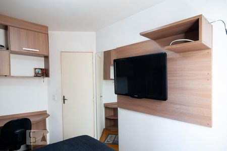 Quarto 1 de apartamento para alugar com 2 quartos, 58m² em Jardim Marajoara, São Paulo