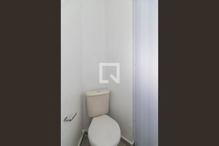 Banheiro de kitnet/studio para alugar com 1 quarto, 20m² em Vila Linda, Santo André