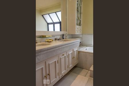 Apartamento à venda com 280m², 4 quartos e 4 vagasBanheiro da Suíte 4