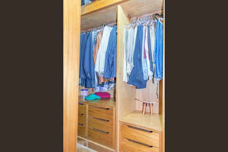 Apartamento à venda com 280m², 4 quartos e 4 vagasCloset da Suíte 4