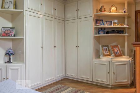 Apartamento à venda com 280m², 4 quartos e 4 vagasSuíte 4