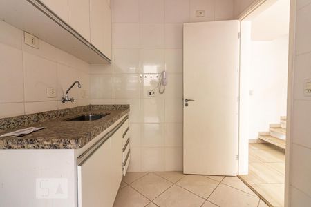 Casa de condomínio à venda com 80m², 2 quartos e 2 vagasCozinha