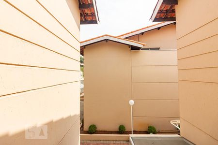 Casa de condomínio à venda com 80m², 2 quartos e 2 vagasVista 