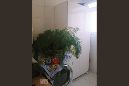 Apartamento à venda com 140m², 3 quartos e 2 vagas Apartamento à venda com 140m², 3 quartos e 2 vagasÁrea de Serviço