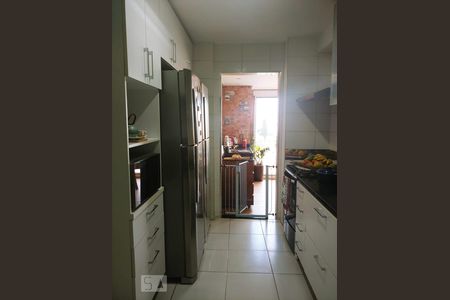 Apartamento à venda com 140m², 3 quartos e 2 vagas Apartamento à venda com 140m², 3 quartos e 2 vagasCozinha