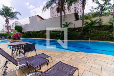 Apartamento à venda com 167m², 3 quartos e 3 vagas Apartamento à venda com 167m², 3 quartos e 3 vagasPiscina