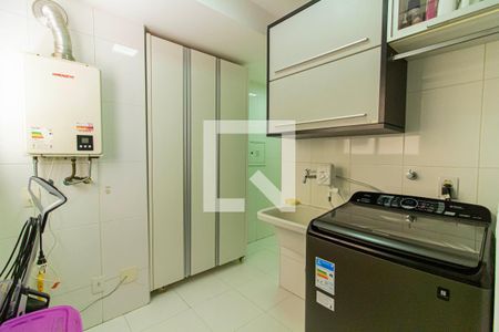 Apartamento à venda com 167m², 3 quartos e 3 vagas Apartamento à venda com 167m², 3 quartos e 3 vagasÁrea de Serviço