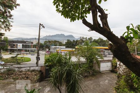 Casa à venda com 372m², 3 quartos e 3 vagas Casa à venda com 372m², 3 quartos e 3 vagasVista