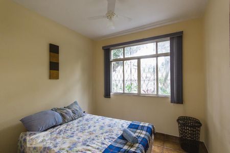 Casa à venda com 372m², 3 quartos e 3 vagas Casa à venda com 372m², 3 quartos e 3 vagasQuarto 1