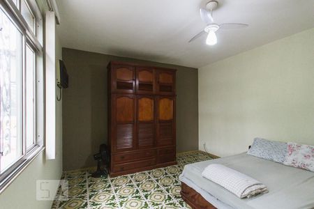 Casa à venda com 372m², 3 quartos e 3 vagas Casa à venda com 372m², 3 quartos e 3 vagasQuarto 3 - Suíte