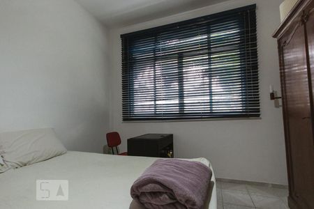 Casa à venda com 372m², 3 quartos e 3 vagas Casa à venda com 372m², 3 quartos e 3 vagasQuarto 2