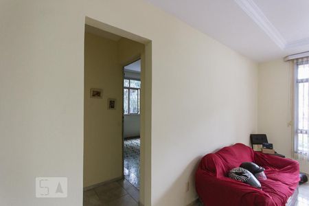 Casa à venda com 372m², 3 quartos e 3 vagas Casa à venda com 372m², 3 quartos e 3 vagasAcesso: Quarto 3 - Suíte