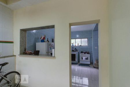 Casa à venda com 372m², 3 quartos e 3 vagas Casa à venda com 372m², 3 quartos e 3 vagasAcesso: Cozinha