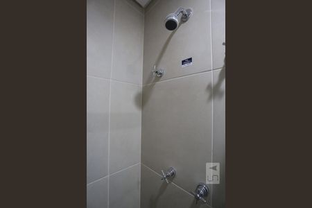 Banheiro de kitnet/studio para alugar com 1 quarto, 34m² em Centro, Osasco