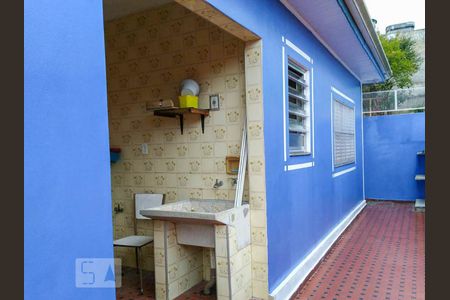 Casa à venda com 200m², 3 quartos e 1 vaga Casa à venda com 200m², 3 quartos e 1 vagaQuintal