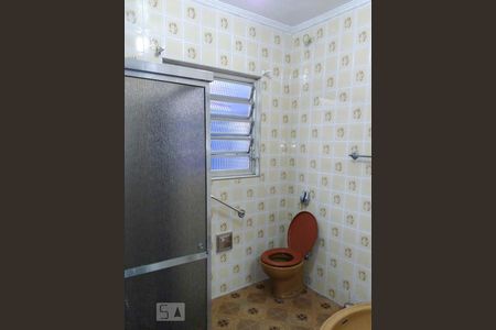 Casa à venda com 200m², 3 quartos e 1 vaga Casa à venda com 200m², 3 quartos e 1 vagaBanheiro