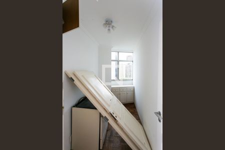 Apartamento para alugar com 300m², 4 quartos e 3 vagas Apartamento para alugar com 300m², 4 quartos e 3 vagasEscritório