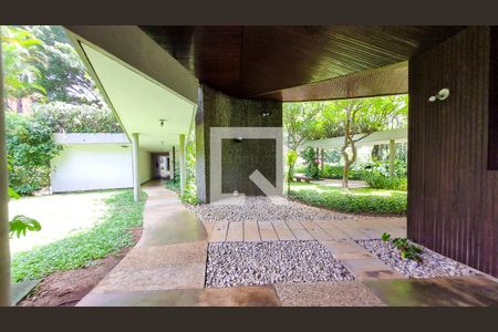 Apartamento para alugar com 300m², 4 quartos e 3 vagas Apartamento para alugar com 300m², 4 quartos e 3 vagasÁrea comum