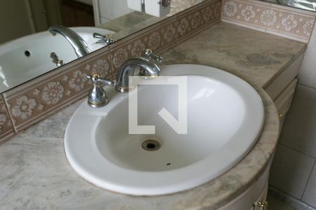 Apartamento para alugar com 300m², 4 quartos e 3 vagas Apartamento para alugar com 300m², 4 quartos e 3 vagasBanheiro da Suíte 3