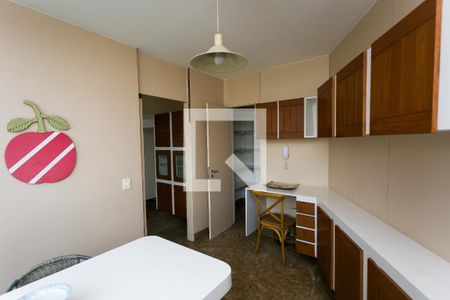 Apartamento para alugar com 300m², 4 quartos e 3 vagas Apartamento para alugar com 300m², 4 quartos e 3 vagasCopa