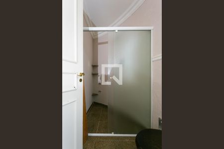 Apartamento para alugar com 300m², 4 quartos e 3 vagas Apartamento para alugar com 300m², 4 quartos e 3 vagasBanheiro da Suíte 1