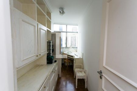 Apartamento para alugar com 300m², 4 quartos e 3 vagas Apartamento para alugar com 300m², 4 quartos e 3 vagasEscritório