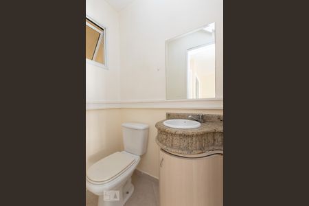 Casa de condomínio à venda com 155m², 3 quartos e 4 vagas Casa de condomínio à venda com 155m², 3 quartos e 4 vagasLavabo