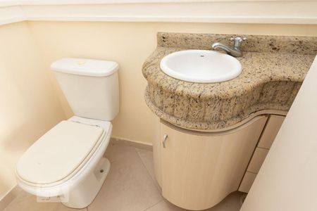 Casa de condomínio à venda com 155m², 3 quartos e 4 vagas Casa de condomínio à venda com 155m², 3 quartos e 4 vagasLavabo