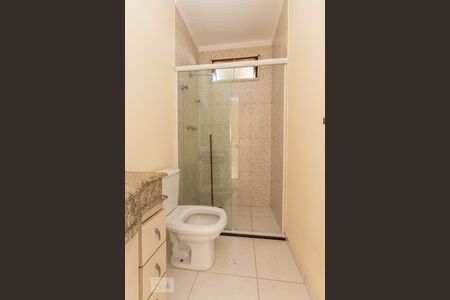 Casa de condomínio à venda com 155m², 3 quartos e 4 vagas Casa de condomínio à venda com 155m², 3 quartos e 4 vagasBanheiro