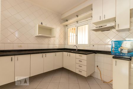 Casa de condomínio à venda com 155m², 3 quartos e 4 vagas Casa de condomínio à venda com 155m², 3 quartos e 4 vagasCozinha