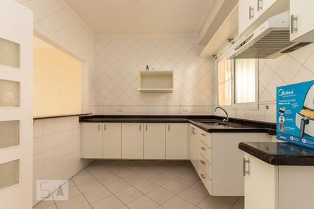 Casa de condomínio à venda com 155m², 3 quartos e 4 vagas Casa de condomínio à venda com 155m², 3 quartos e 4 vagasCozinha