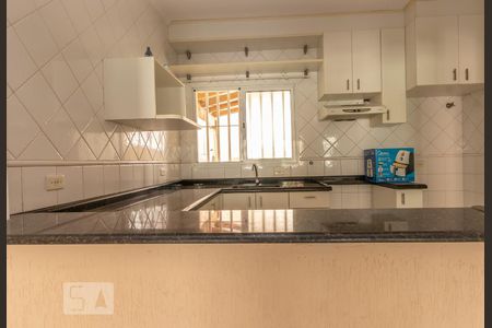 Casa de condomínio à venda com 155m², 3 quartos e 4 vagas Casa de condomínio à venda com 155m², 3 quartos e 4 vagasCozinha