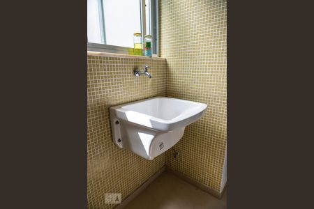 Apartamento à venda com 80m², 2 quartos e 1 vagaÁrea de Serviço